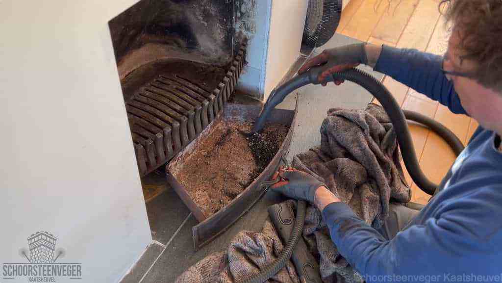 Prijs schoorsteenvegen Kaatsheuvel schouw reinigen Prijs schoorsteenvegen Kaatsheuvel schouw reinigen